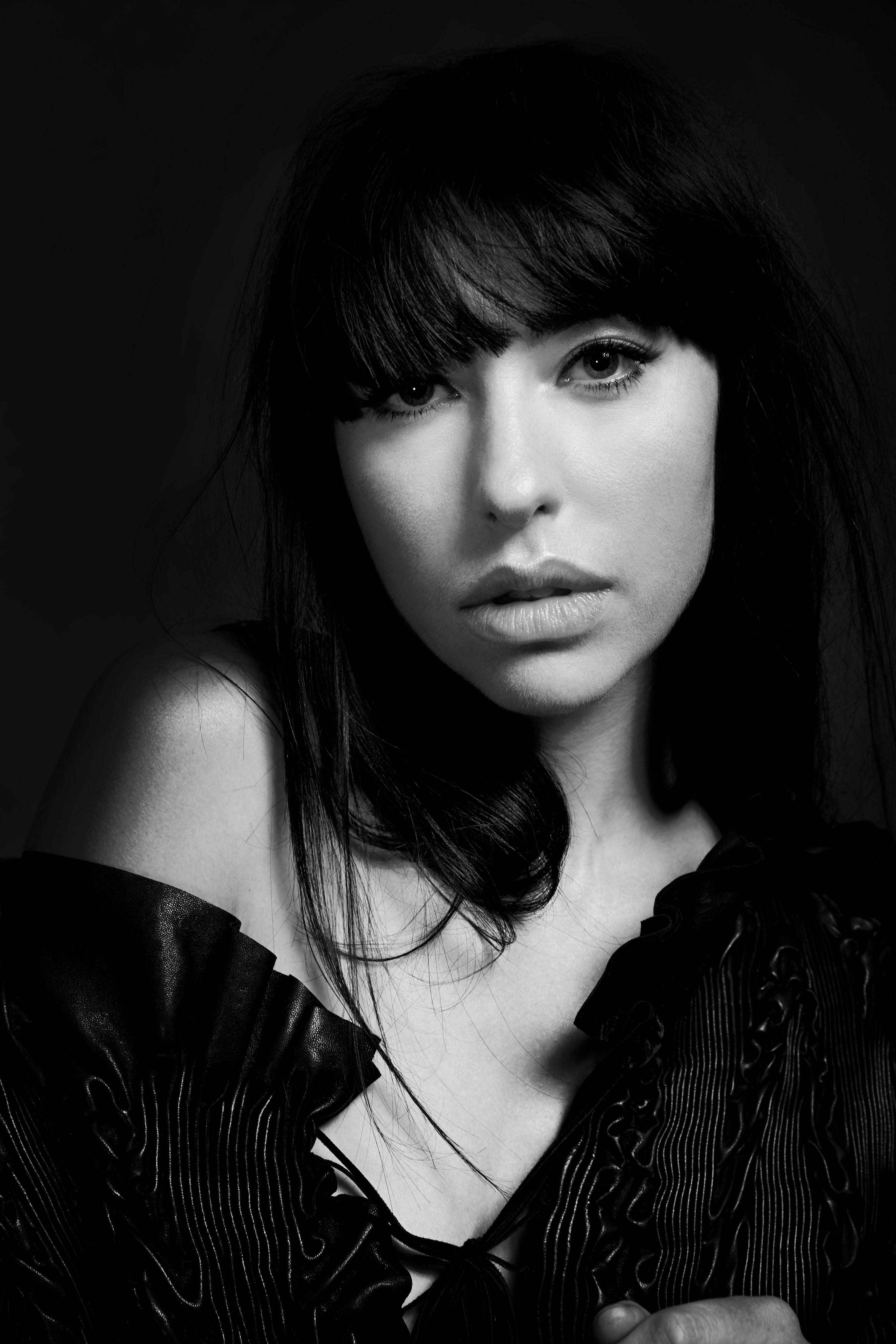 Underrated Kiwi Bimbo Kimbra With Her Underrated Dick Sucking Lips