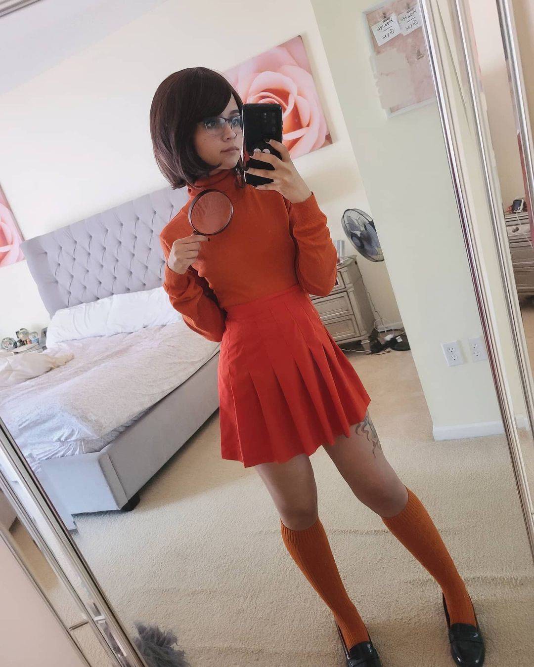 Velma 🧡 Scrolller