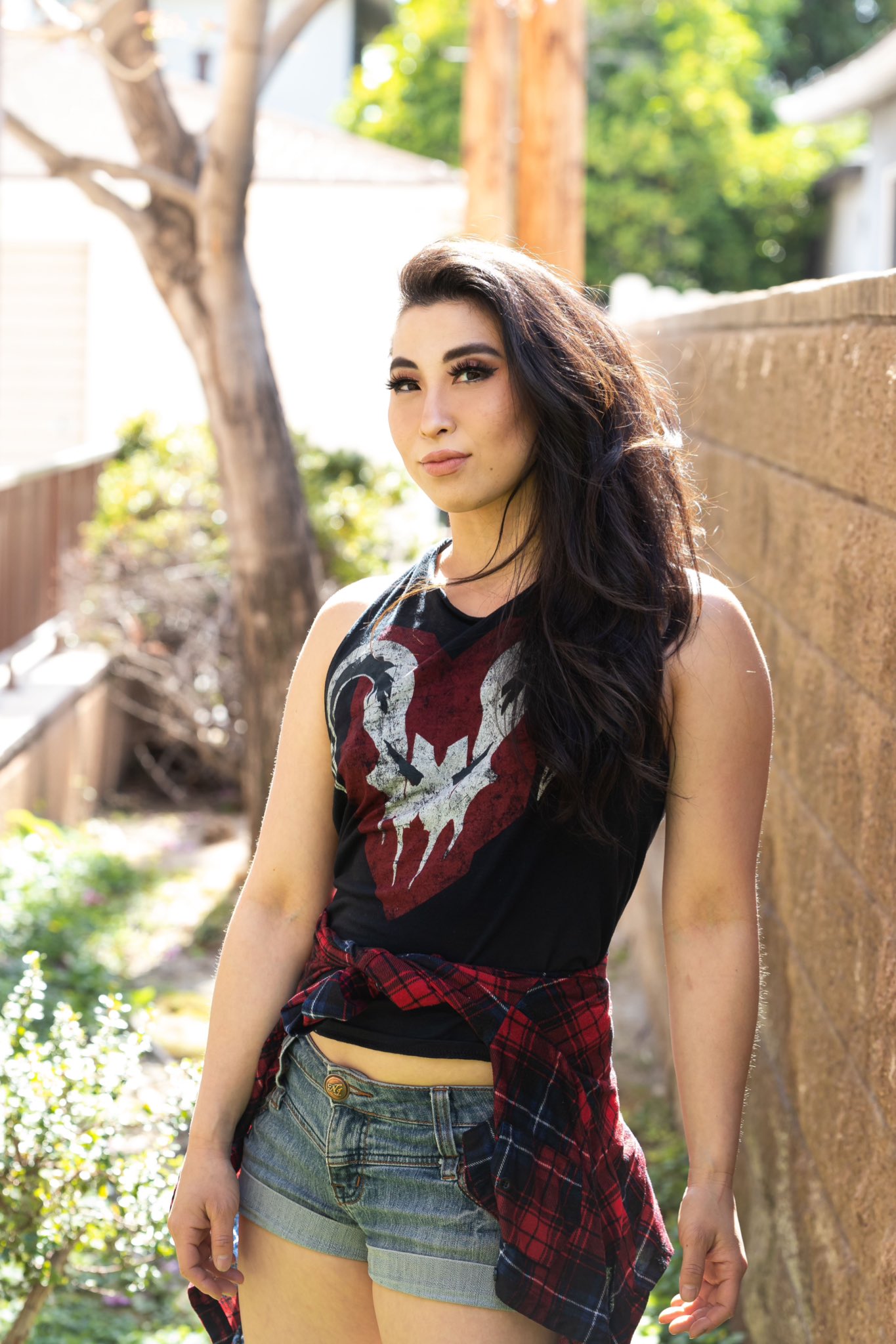 Voice actress and new Apex legend Erika Ishii looks like she'd be a fun ...