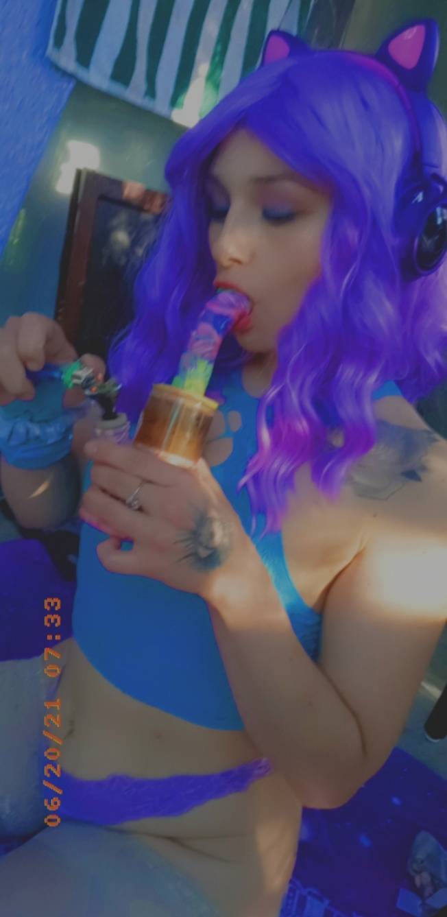 Wake and bake | Scrolller