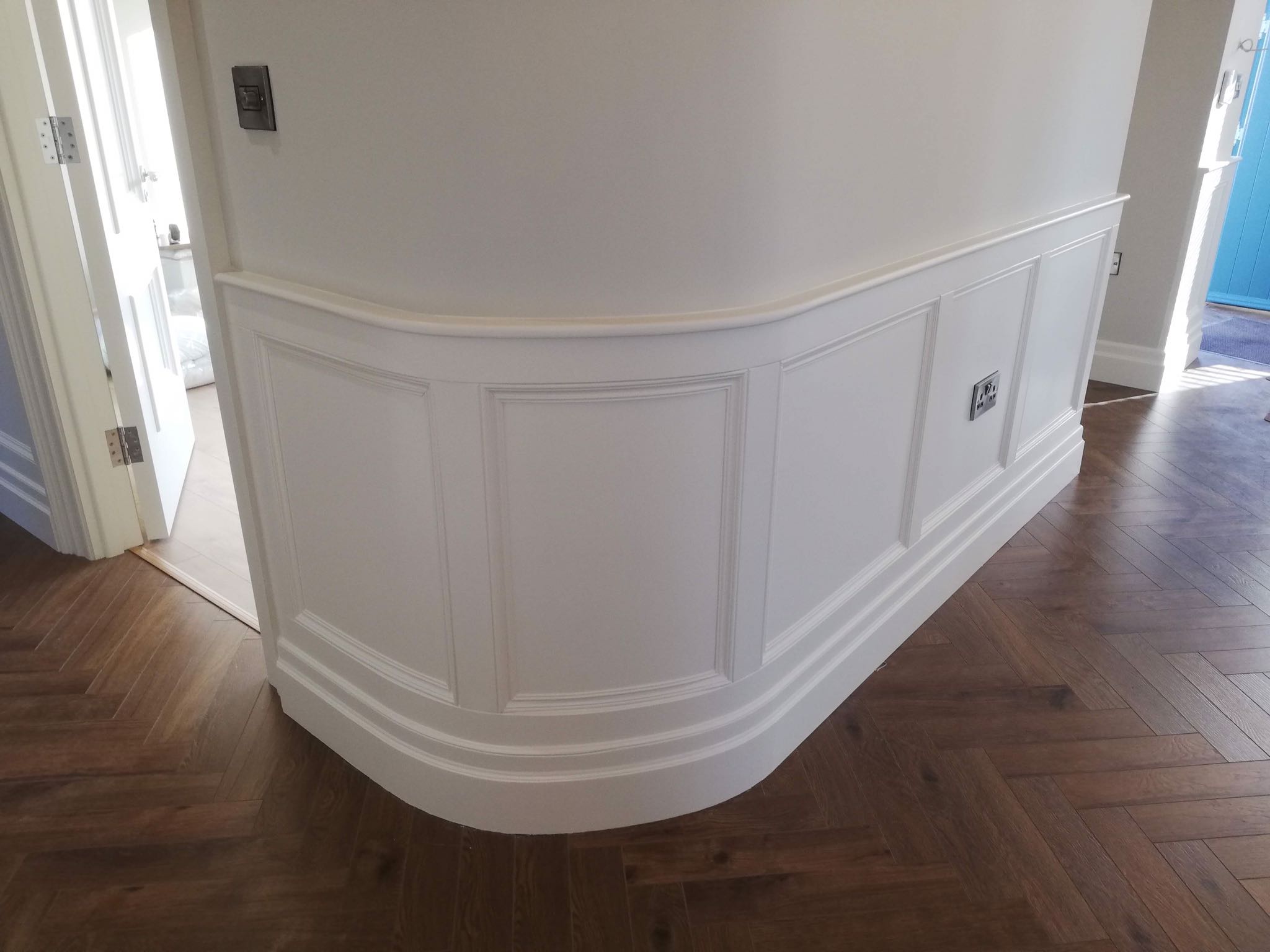 Wall paneling on a curved wall! Scrolller