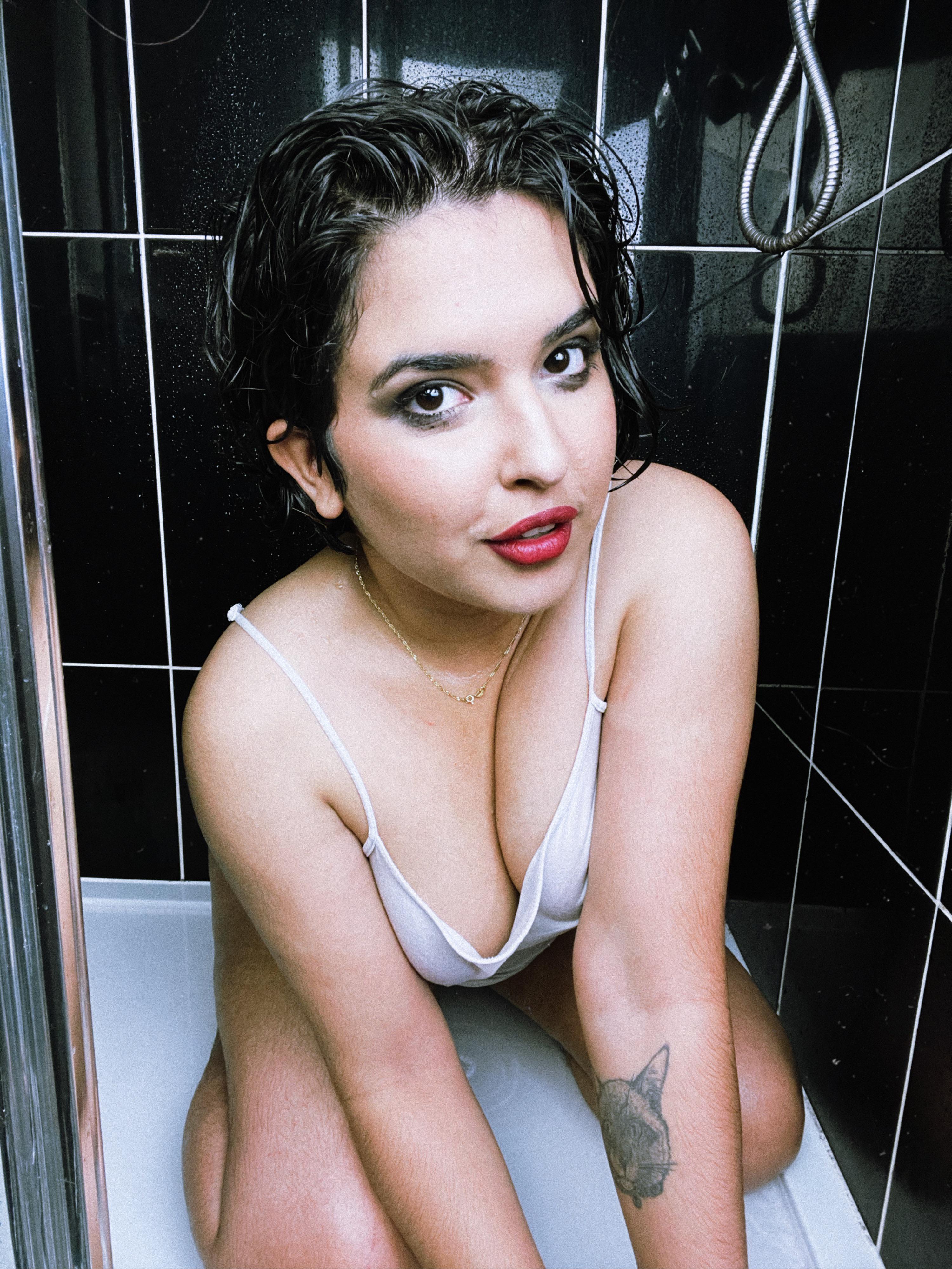 Wanna join me in the shower? [oc] Scrolller