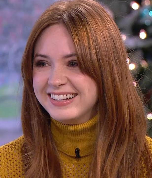 Feed Karen Gillan A Creamy Throatpie Or Withdraw And Jizz All Over Her Adorable Face Scrolller