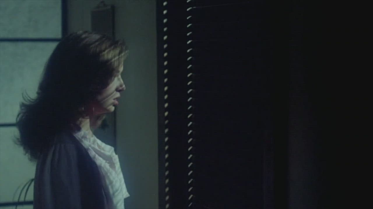 jody-hanson-spies-on-marilyn-rodgers-having-sex-in-felicity-1978