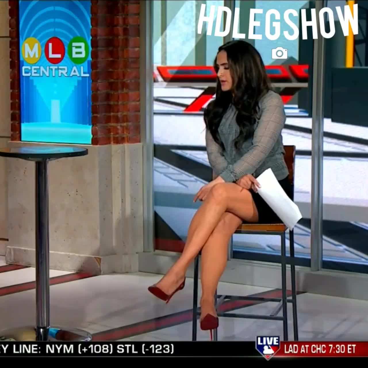 Lauren Shehadi’s perfect legs | Scrolller