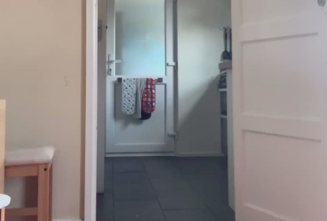 I love being naked at home! 😛 Scrolller