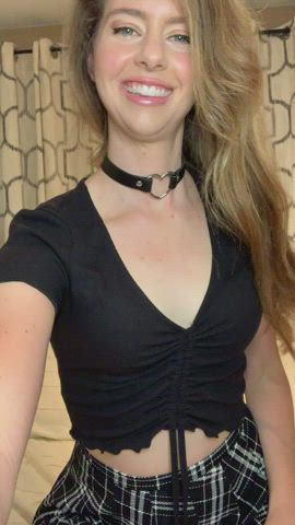Showing off my best asset [F] | Scrolller