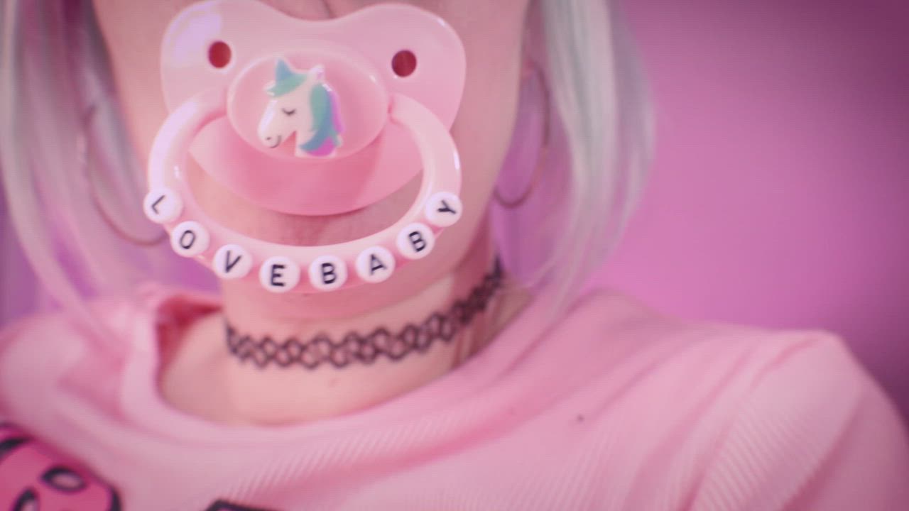 Perwoopar - Playing with my Dagon tentacle friend ~ BadDragon | Scrolller