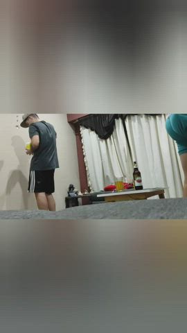 I jerk off while the bricklayer works 🤭 he discovers me and I make him