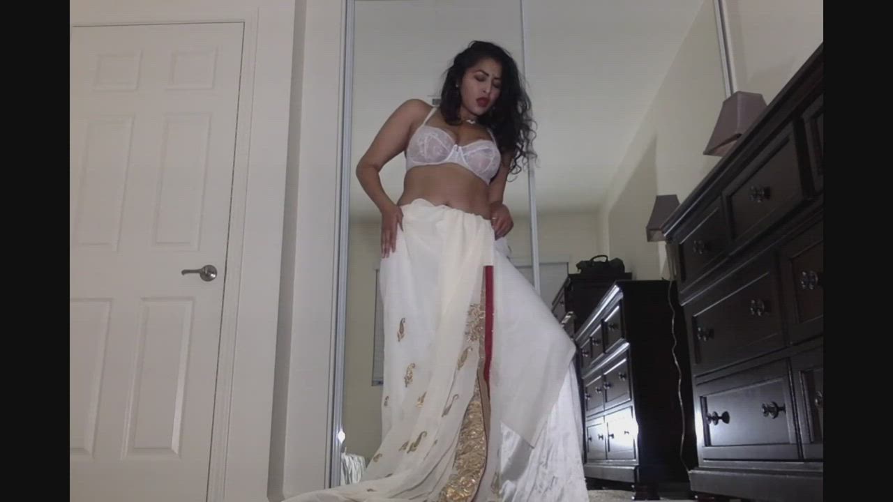 Maya Rati Scrolller