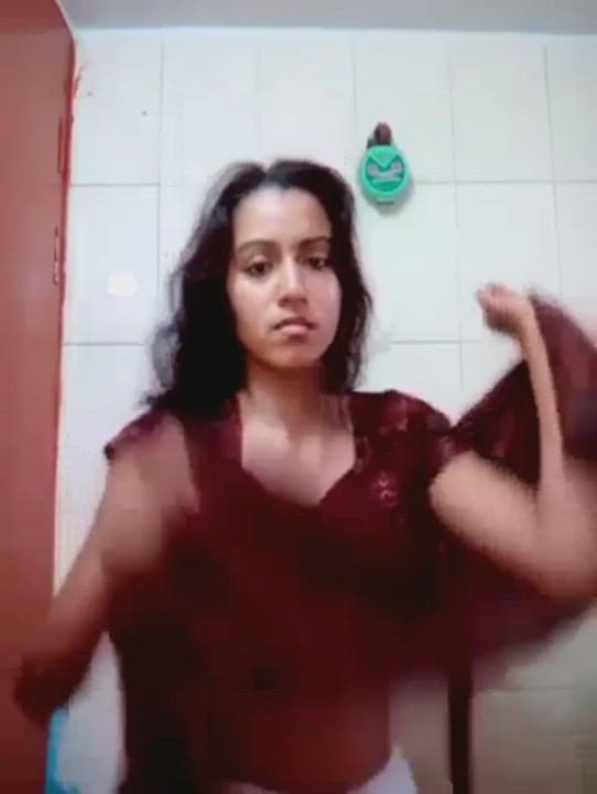 Indian 🔥hot And 🥰slim Figure 🍑girl 💋fngrng Video Scrolller 5184