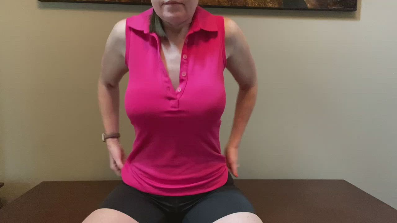 Good morning sexies, thanks for following and being awesome! This titty