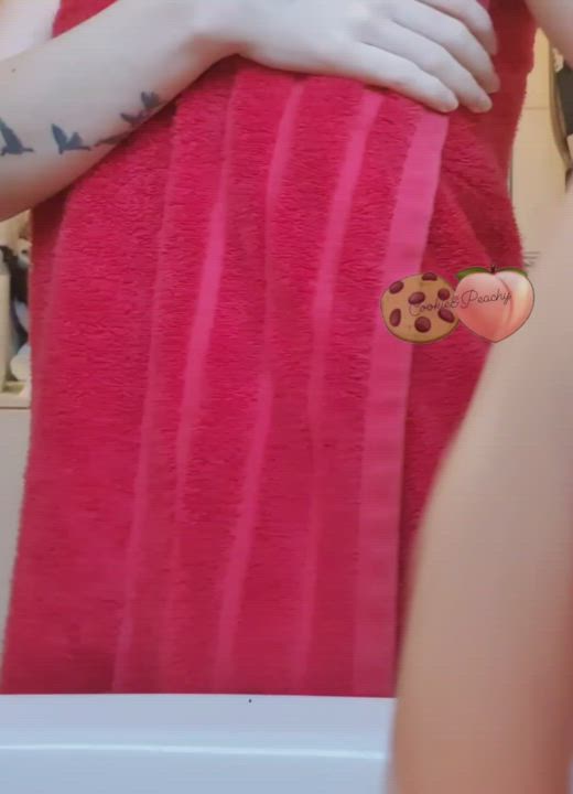 Freshly Shaved Landing Strip | Scrolller