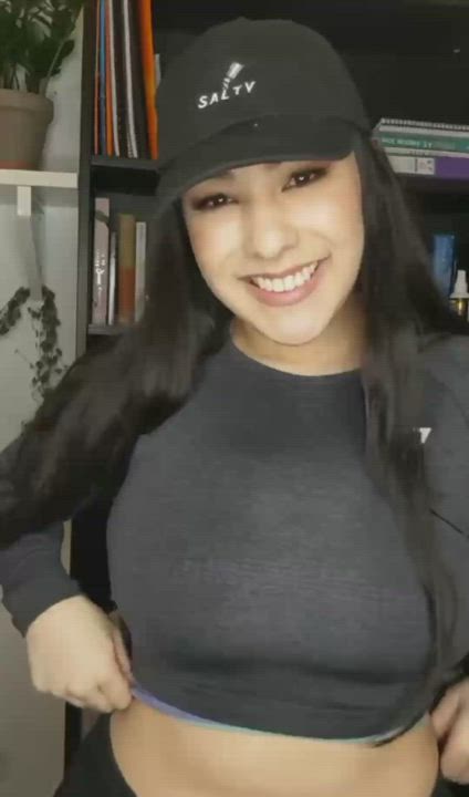 Big Tits Titty Drop | Scrolller