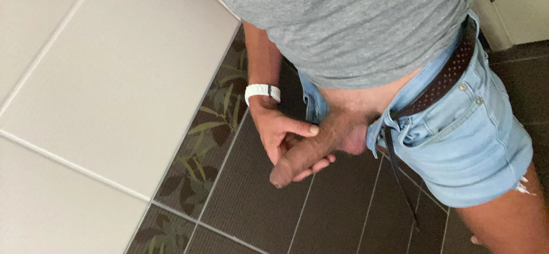 24 massive but useless prejac. Need cute dom boys who watch me struggling not to shoot in a few strokes…. You clothed en just face/ face watch me… with others even better … SN gozarhuge