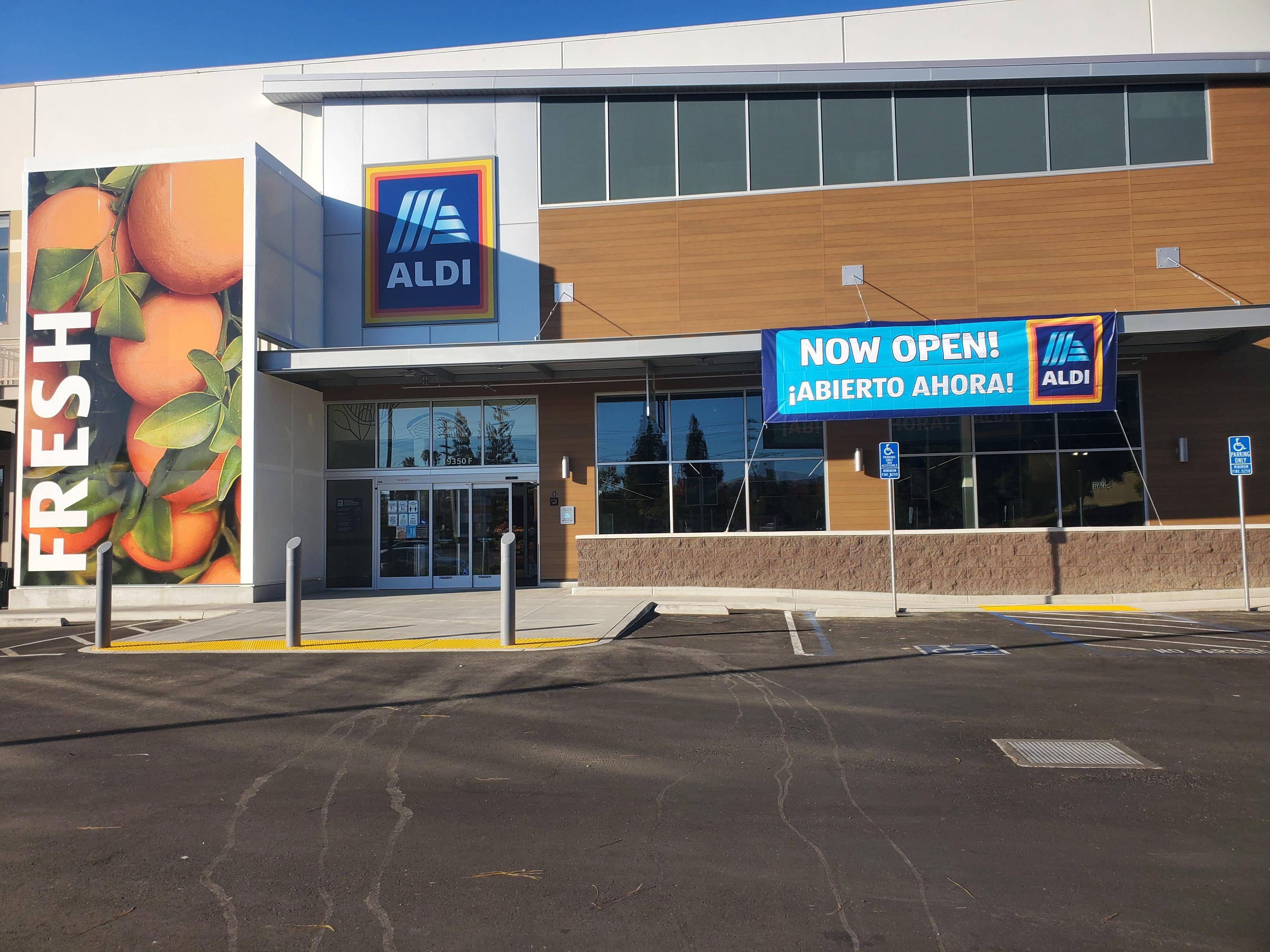 Aldi Grand Opening Scrolller