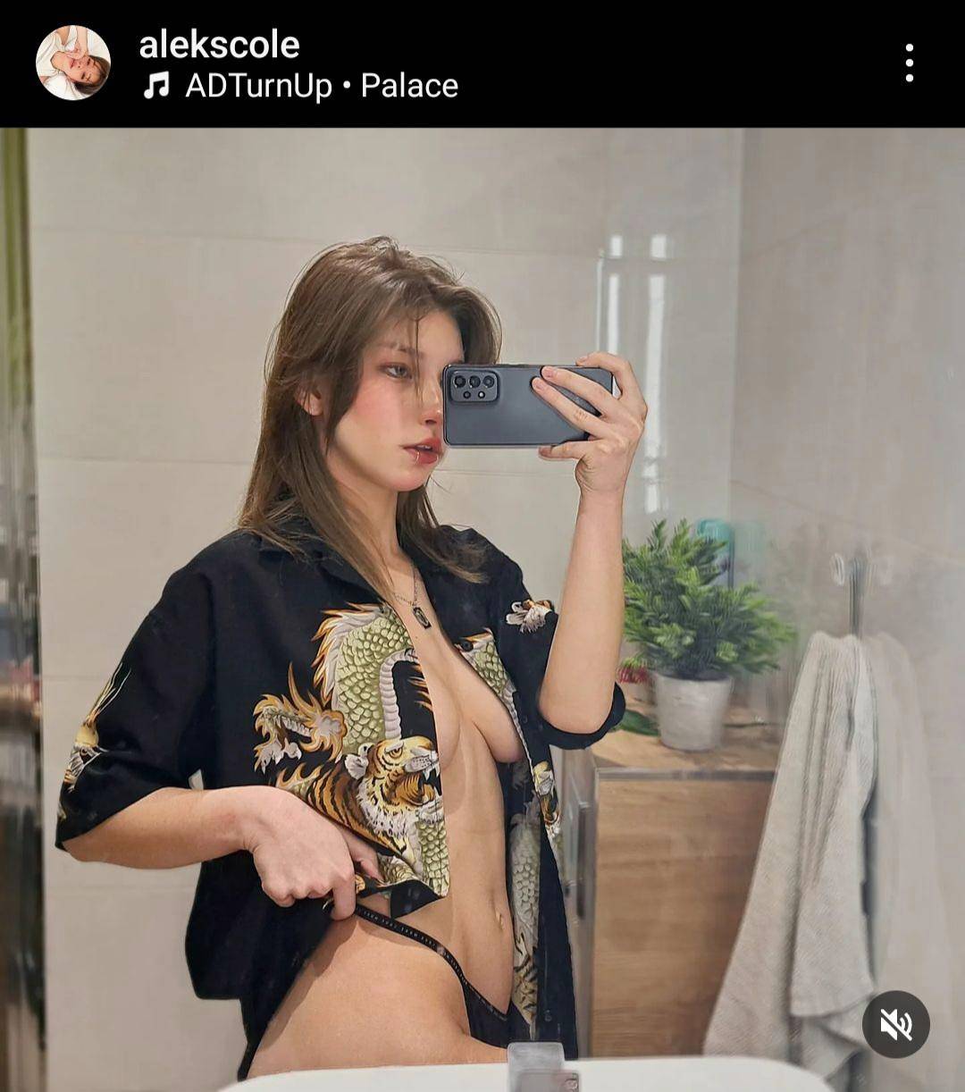 Alekscole / alekssecret | Scrolller