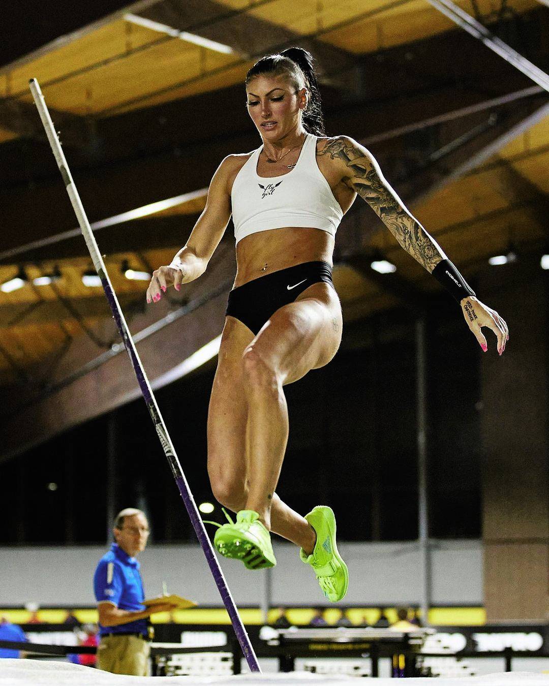 Anicka Newell Canadian Pole Vaulter Scrolller