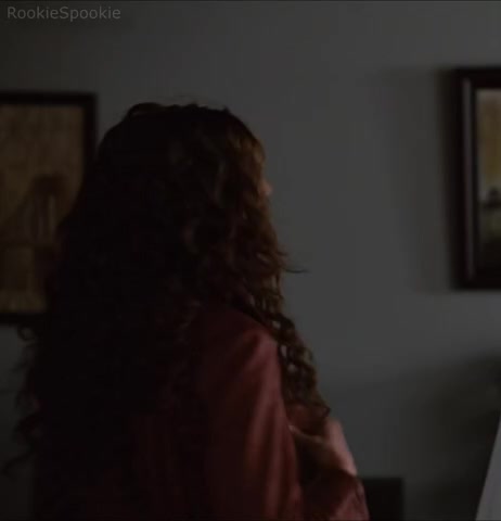 Anne Hathaway in 'Love & Other Drugs' | Scrolller