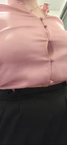 Busting out of my shirt at work today | Scrolller