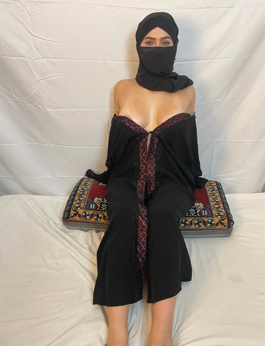 Do you like hijabi girls ? | Scrolller