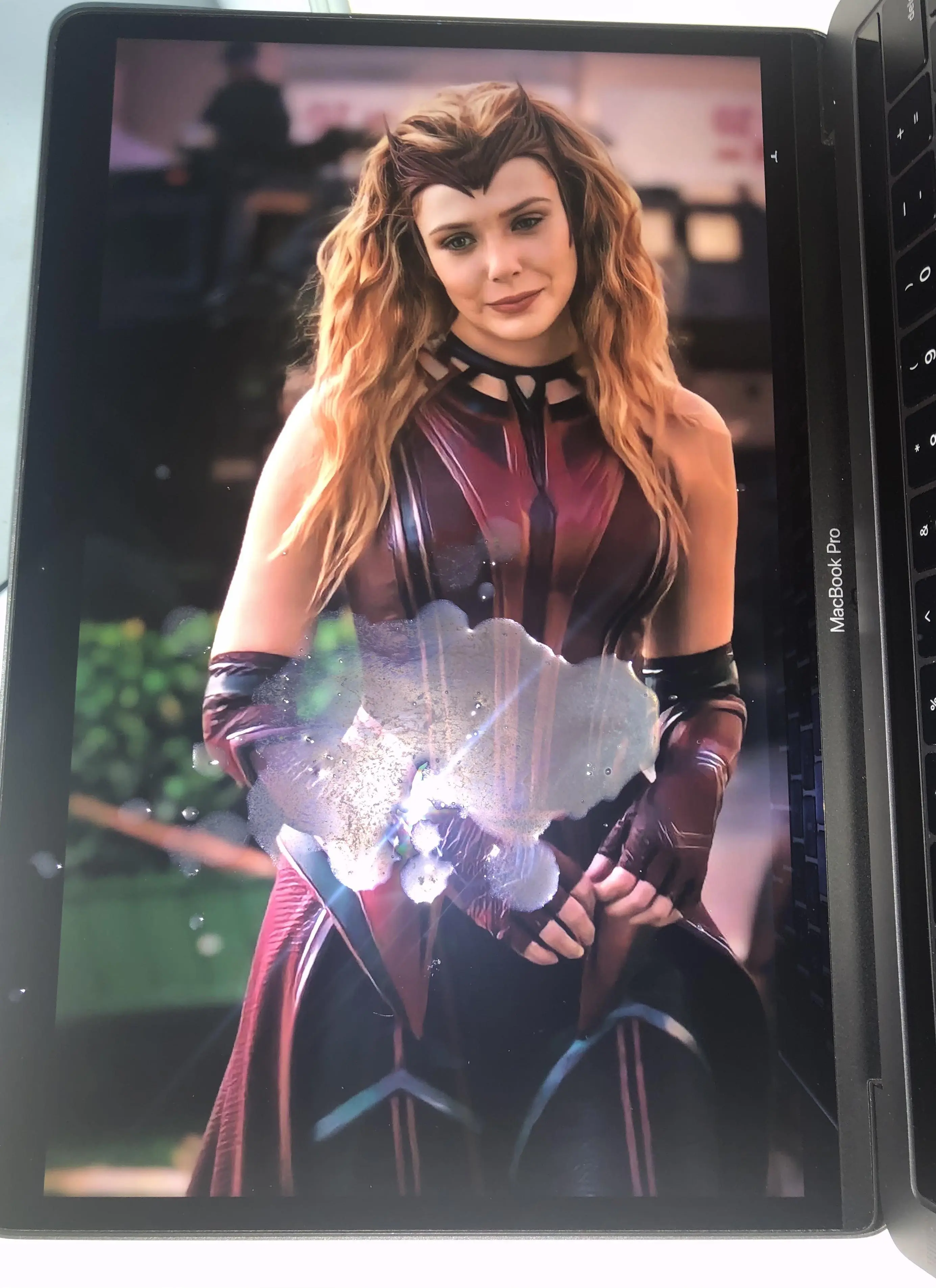 Elizabeth Olsen cum tribute