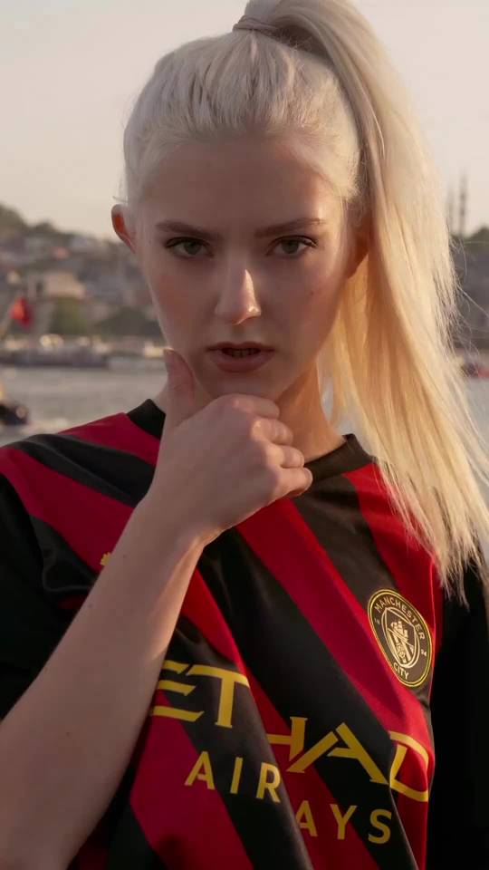 Eva Elfie and Nicole Vachevski | Scrolller