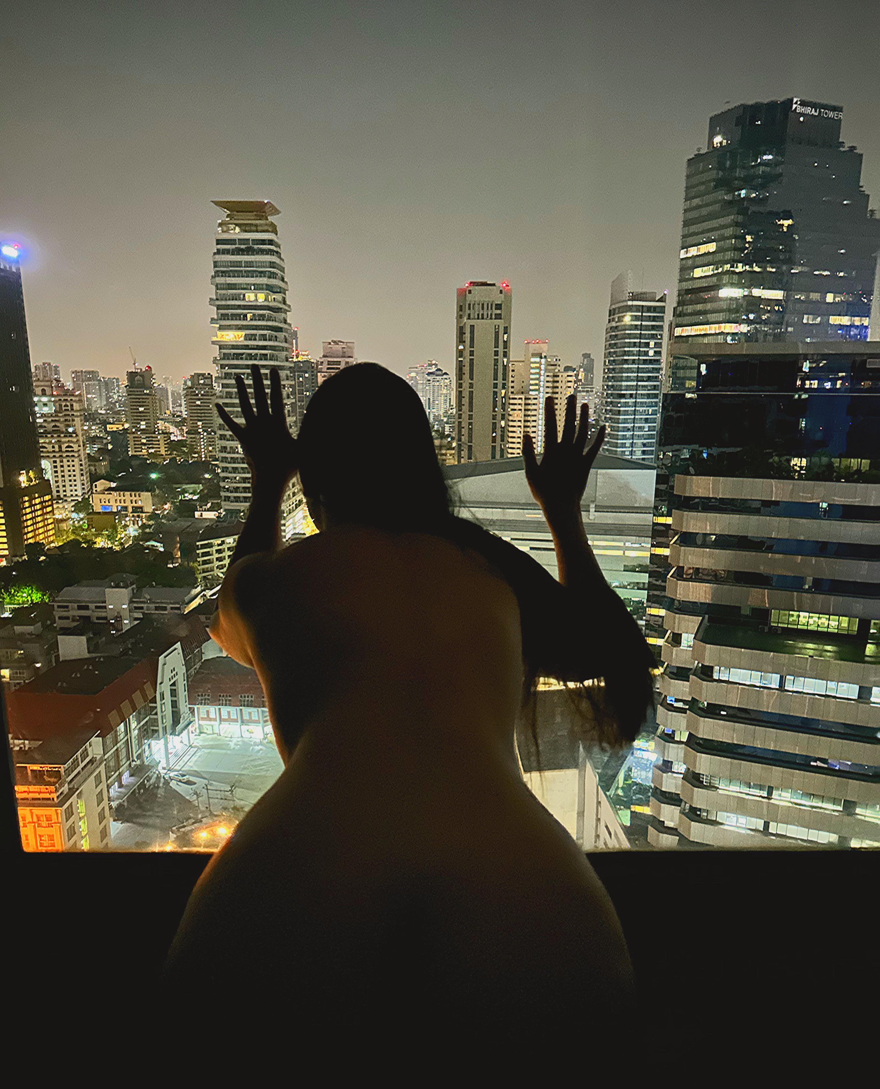 f-uck-me-with-a-view-scrolller