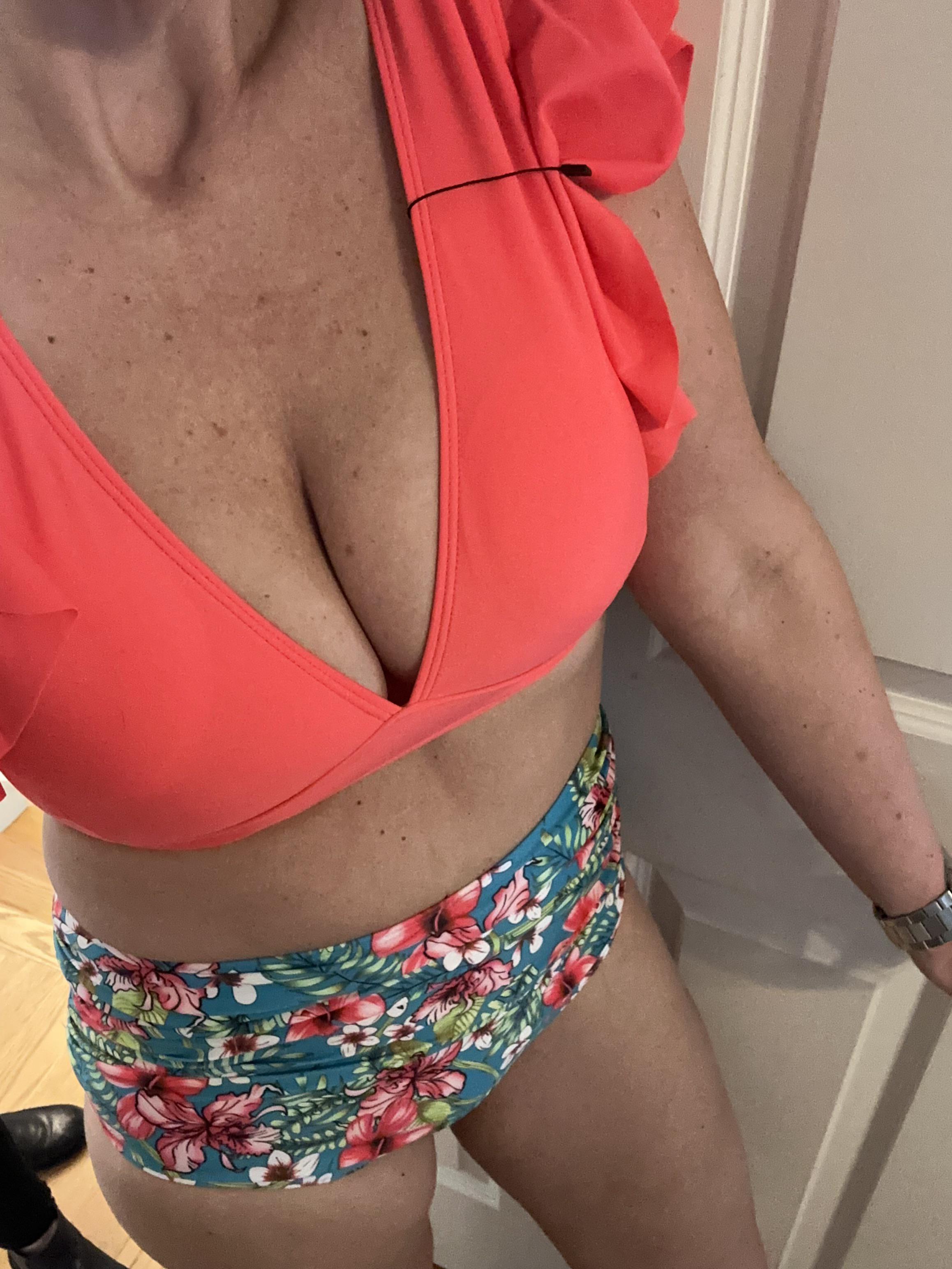 Feeling Cute In My Bathing Suit Getting Ready To Go To Beach Scrolller