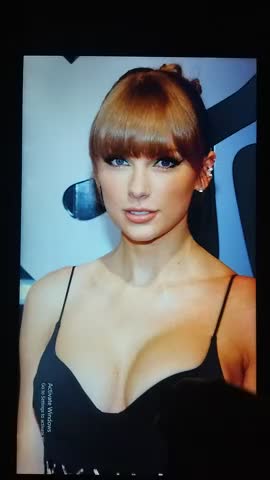 First time Worshipping Taylor Scrolller