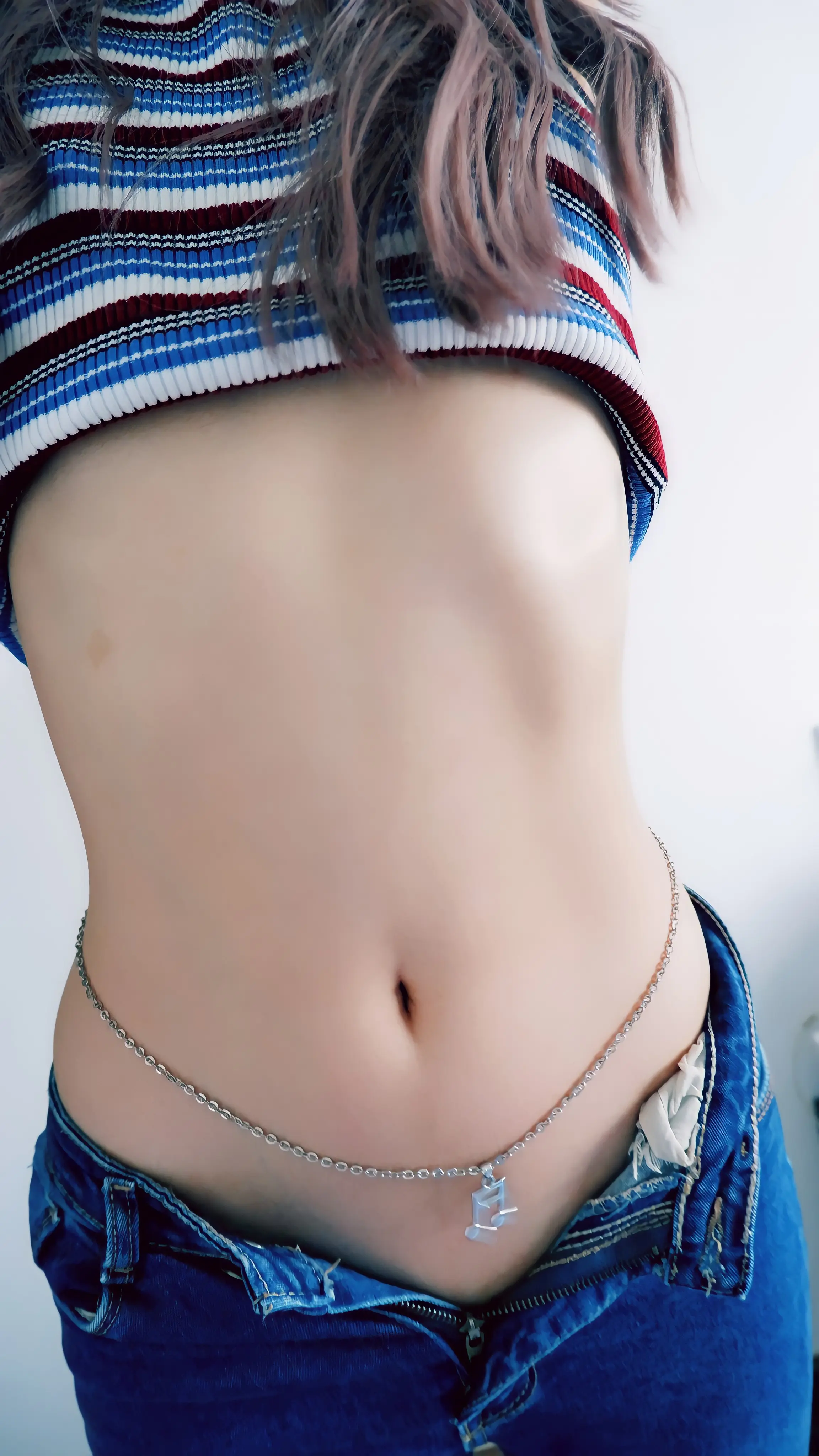 Full midriff shot. Love how my belly button looks when I stretch