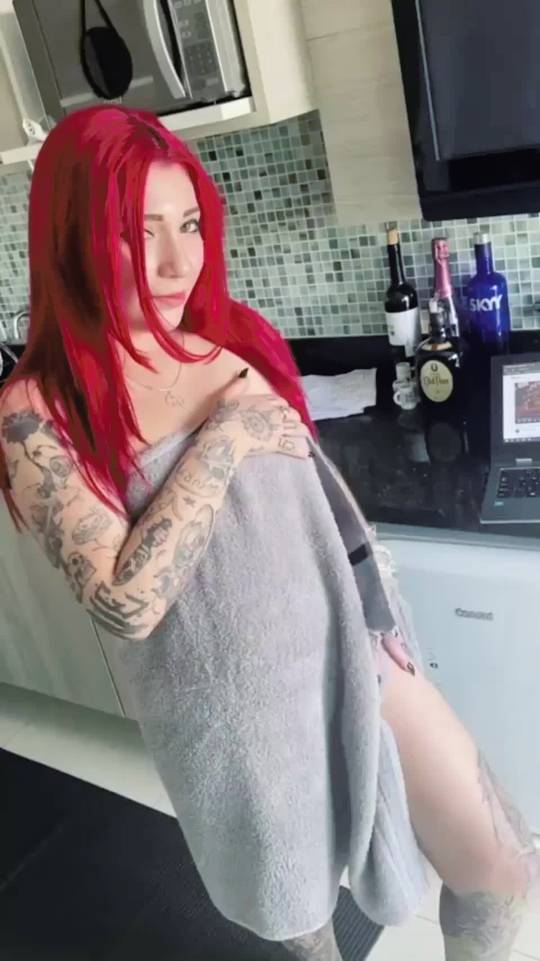 Goon and leak for those redhead tits Scrolller