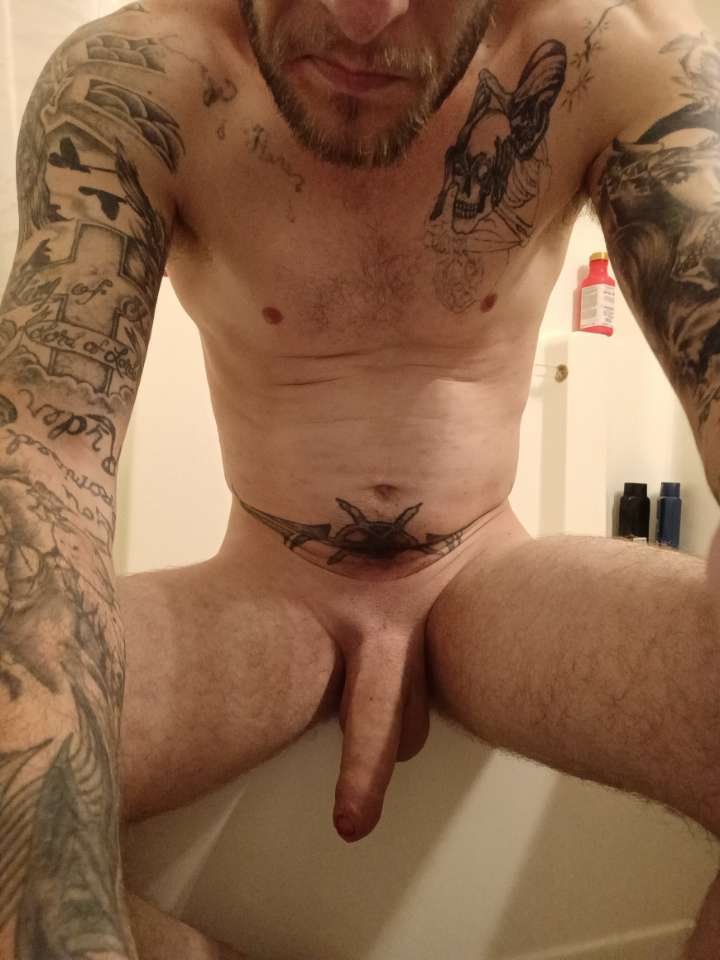 str8 tatted daddy bathroom stroke