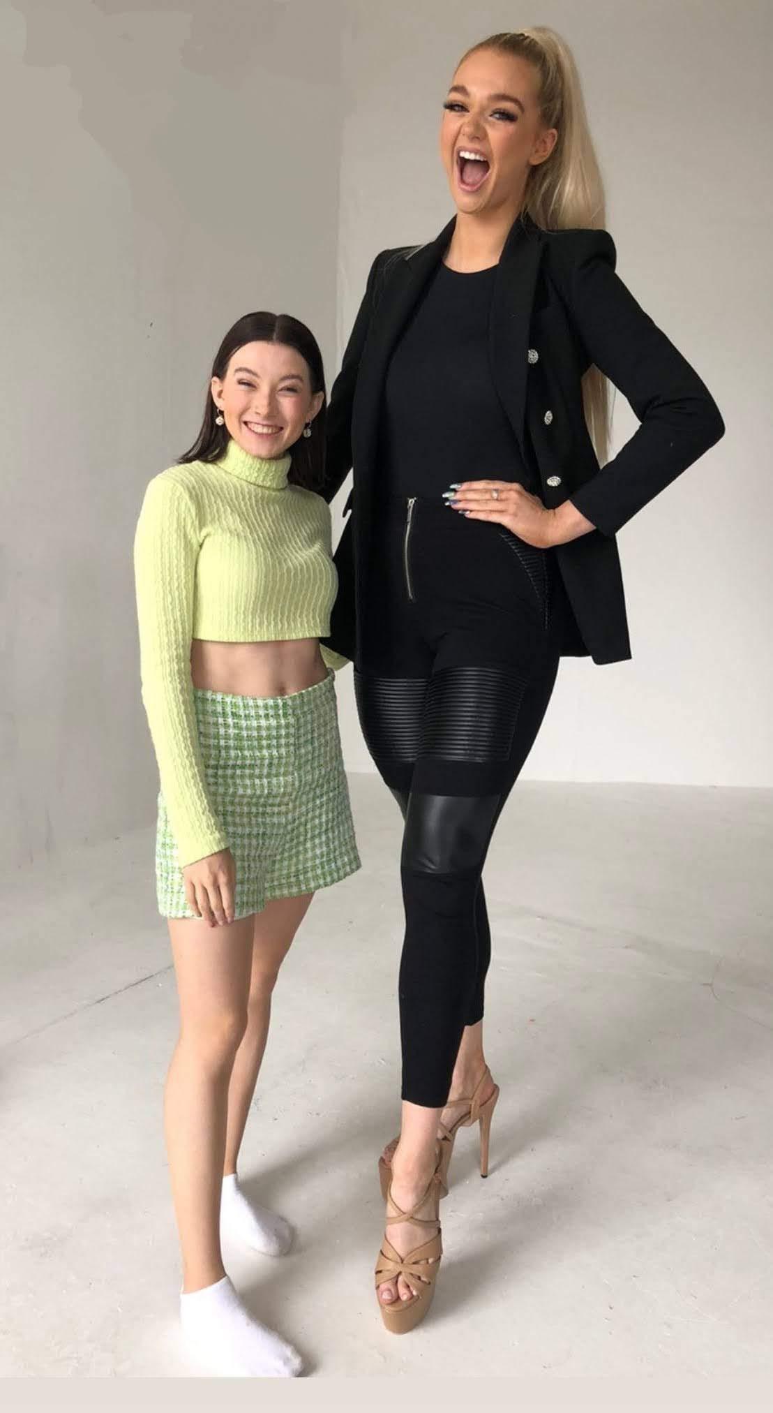 Head And Shoulders Above Scrolller