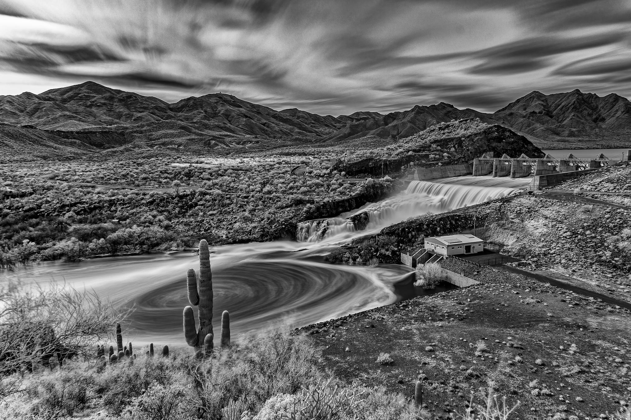 Horseshoe Lake Dam In Arizona - Releasing water at 7200 Cubic Feet Per ...