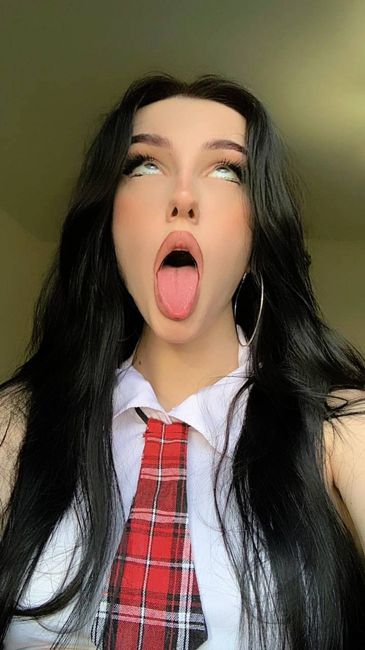 i wanna bie your cute girl | Scrolller