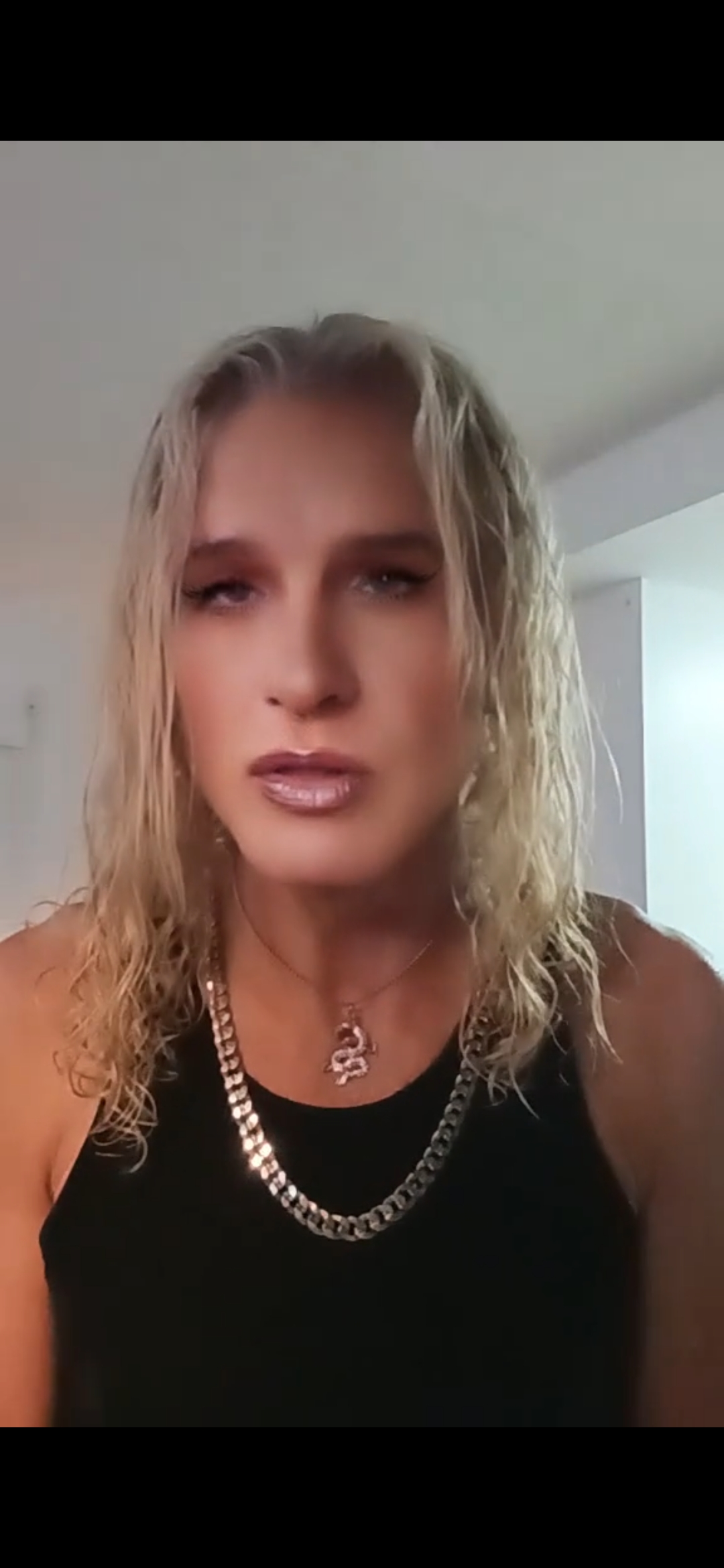 Blondes do have more fun!