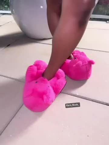 Kiera Nicole | Scrolller