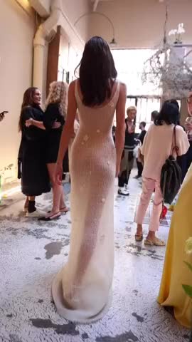 Leaves nothing to the imagination | Scrolller