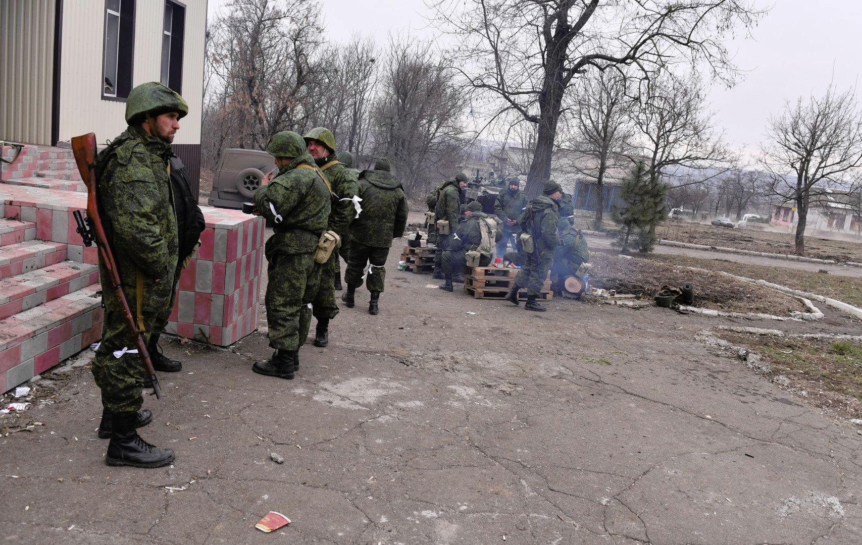 Mosin Nagant spotted with Russian troops in Ukraine 2022 | Scrolller