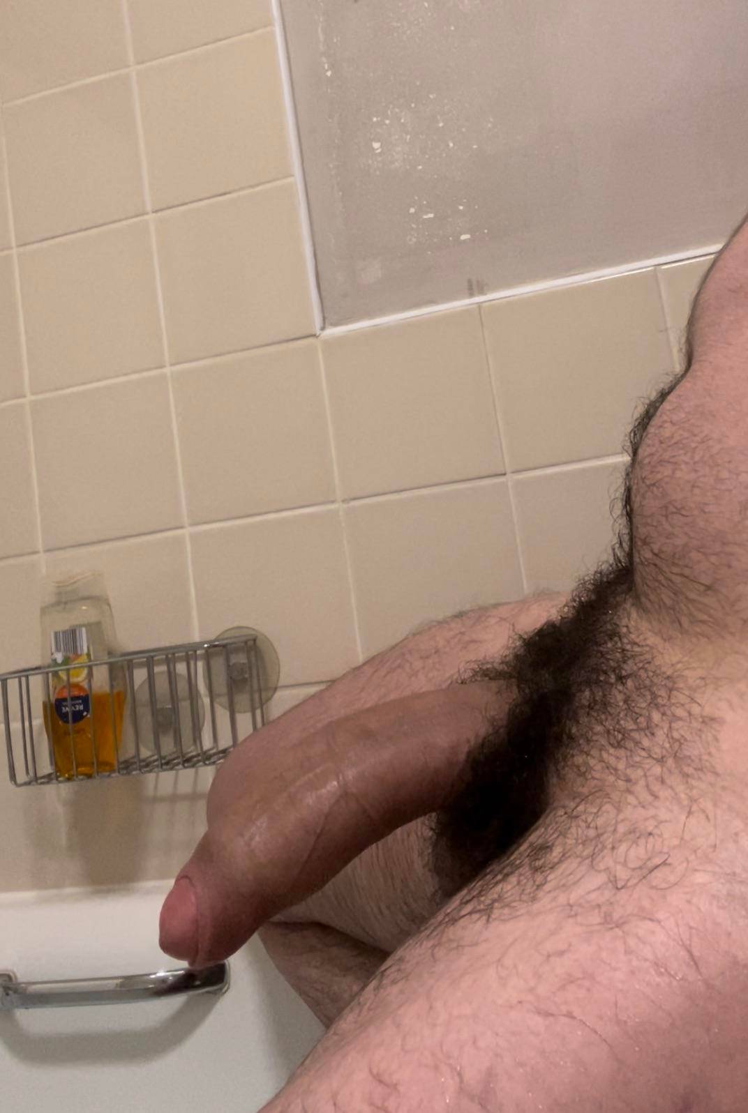 My big cock hanging. Dms open😈💪🏼 | Scrolller