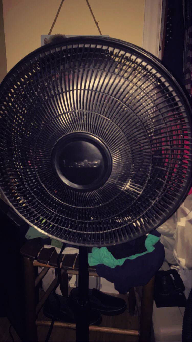 My Handy Dandy black Lasko Stand Fan! Scrolller