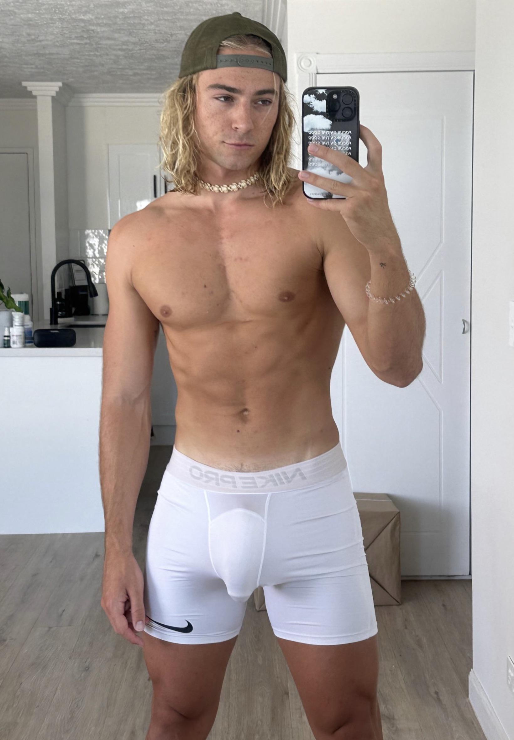 Nathaniel Taplin Scrolller