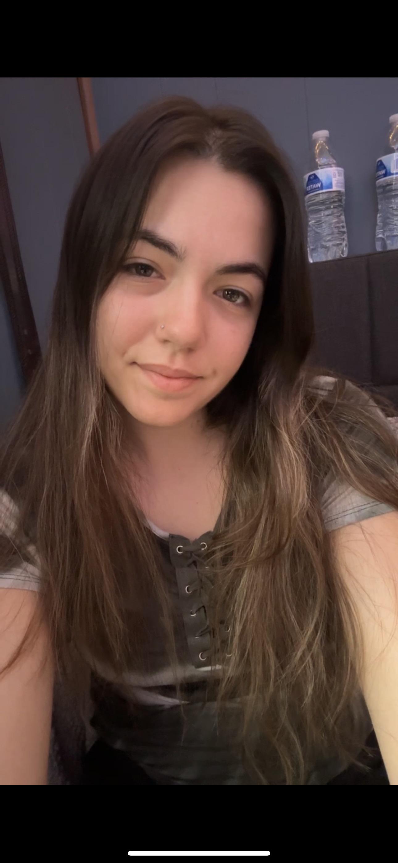 The Real Mikaela Testa: No Makeup, No Filter - khlrheq