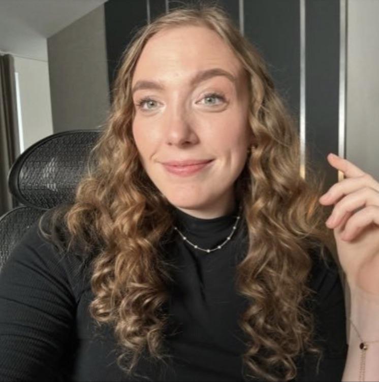 Pearl Davis Scrolller