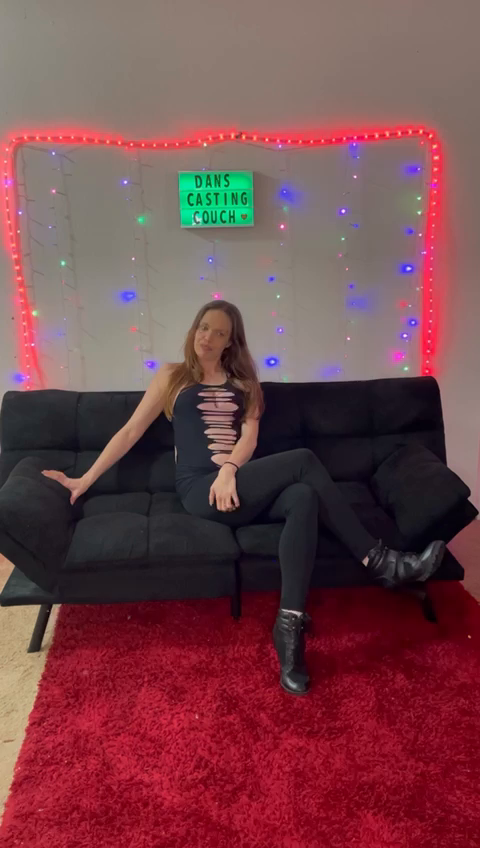 Casting Couch With Skinny Milf Scrolller