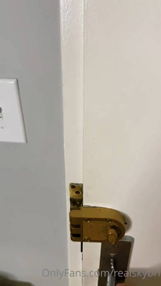 RealSkyBri | Scrolller