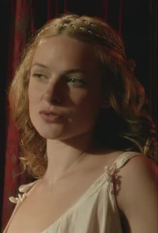 Rebecca Ferguson in The White Queen | Scrolller