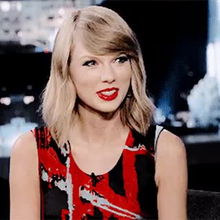 Taylor Swift amazing reaction | Scrolller