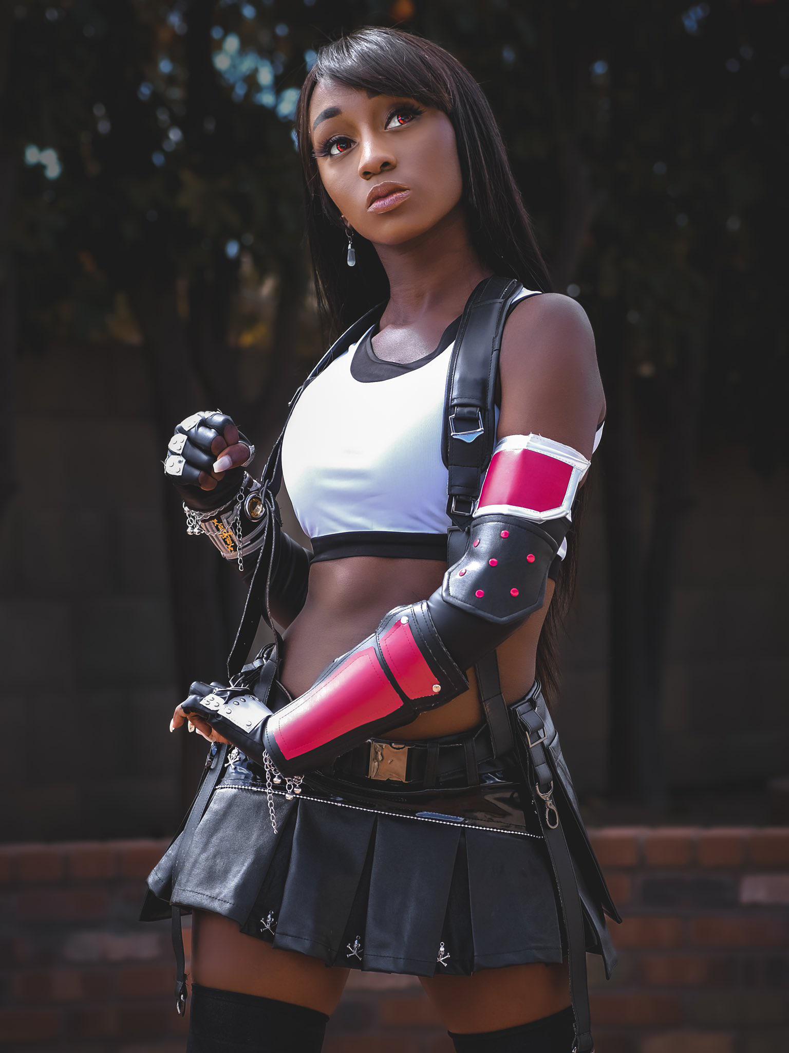 Tifa cosplay by @JaharaJayde | Scrolller